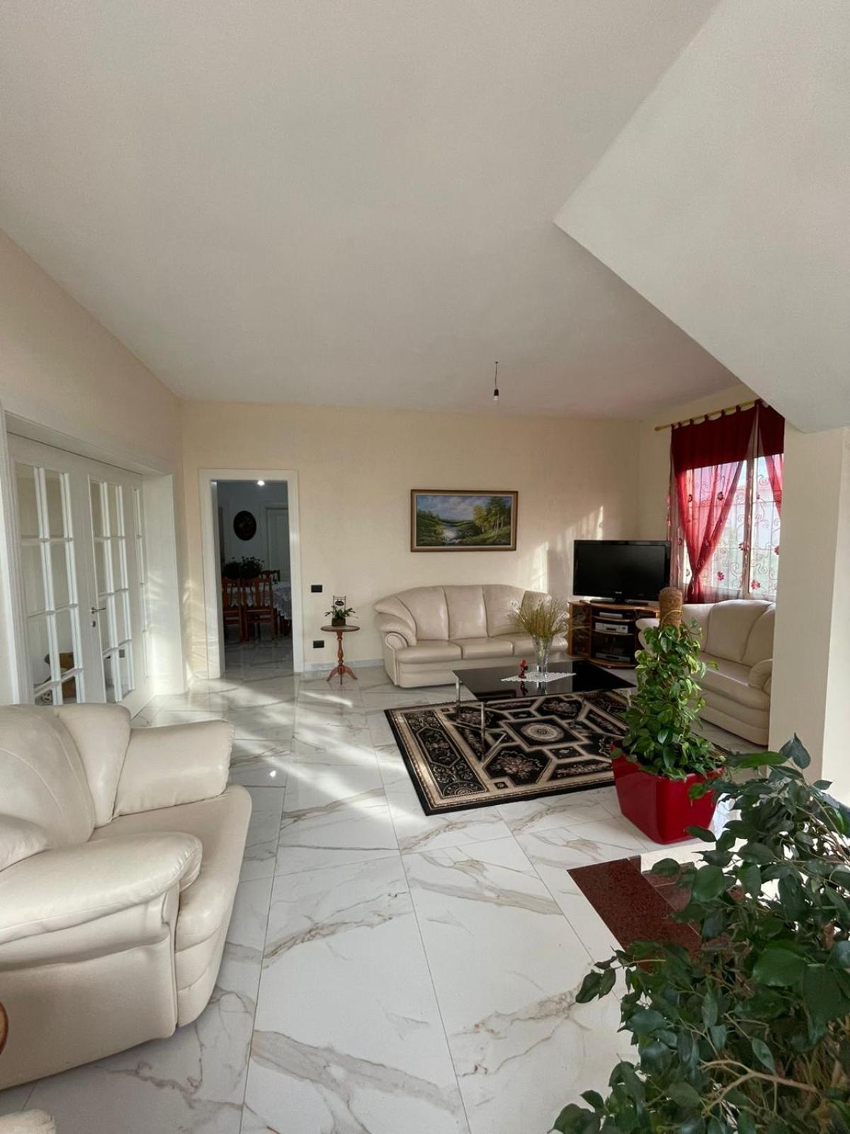 شقة Vila Briart دراس المظهر الخارجي الصورة